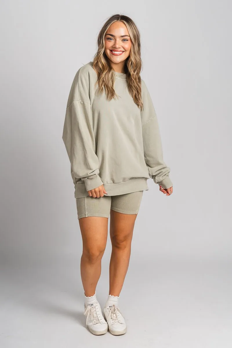 Oversized sweatshirt light green