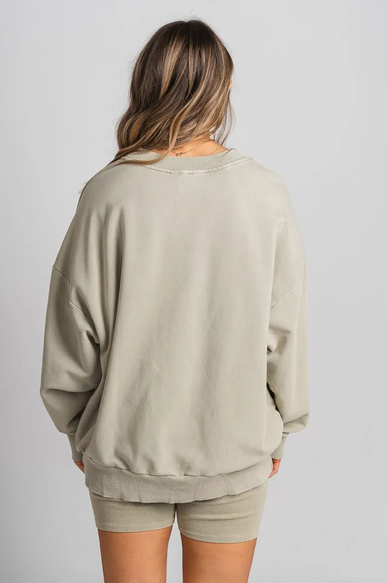 Oversized sweatshirt light green