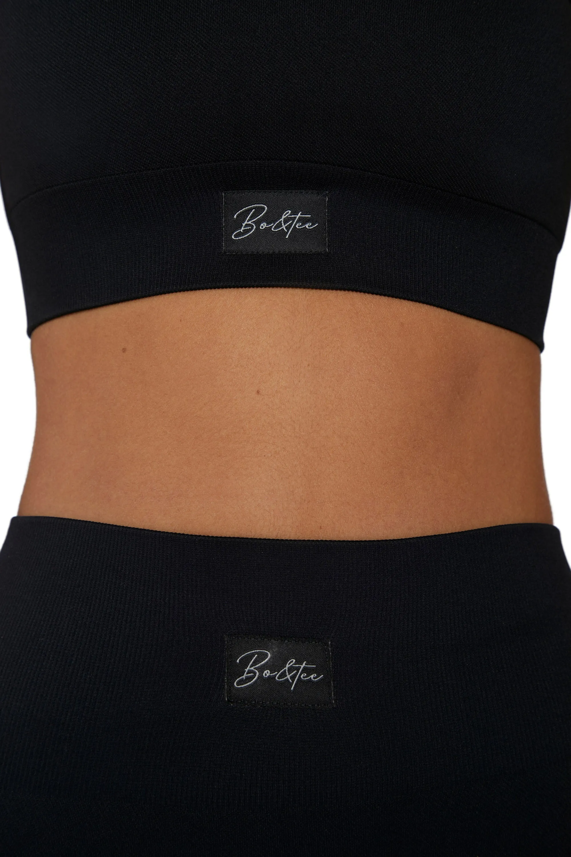 Push Yourself - Biker Shorts in Black