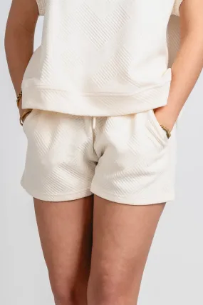 Textured shorts cream