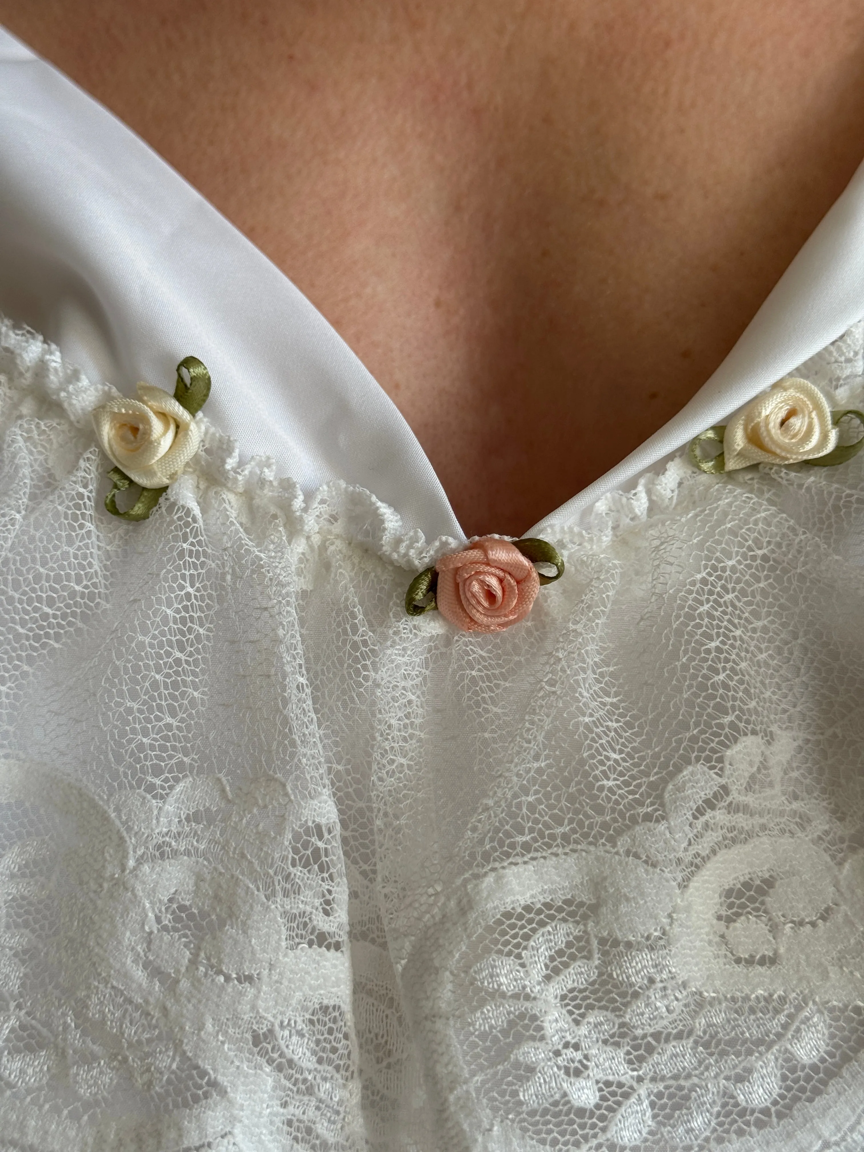 Vintage Rosette Picnic Frilled Wedding Dress